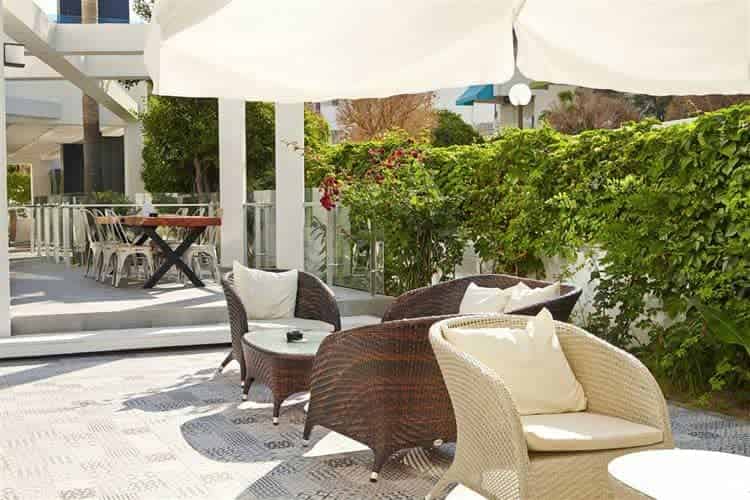 Smartline White City Beach Hotel